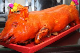 Cách lựa heo quay nguyên con dành cho tiệc cúng